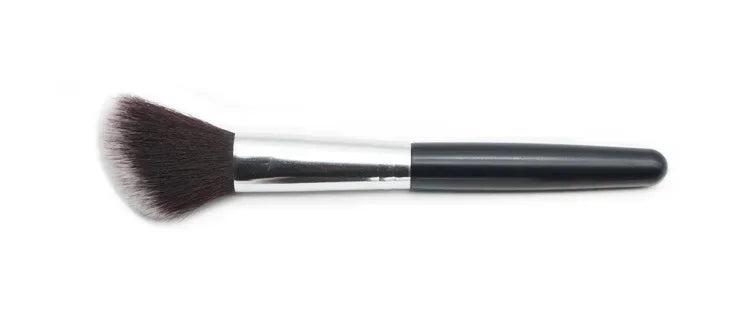 Povei Blush Brush: Professional Quality for Natural Glow