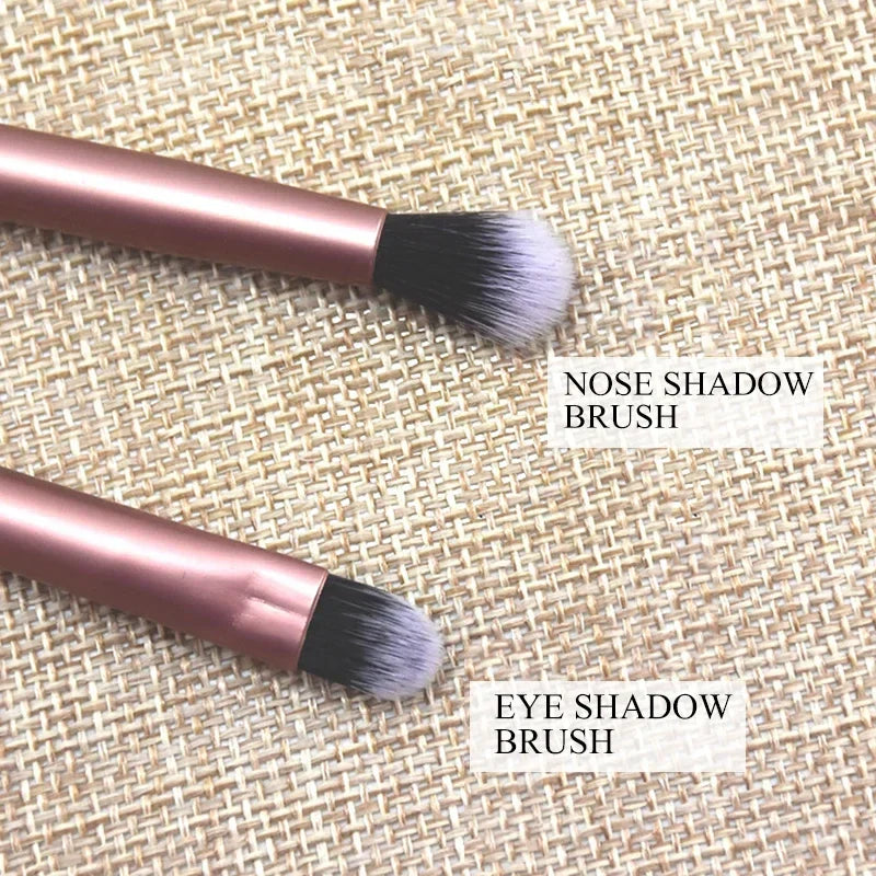 Povei Double-Ended Eyeshadow Brush for Seamless Eye Makeup Application